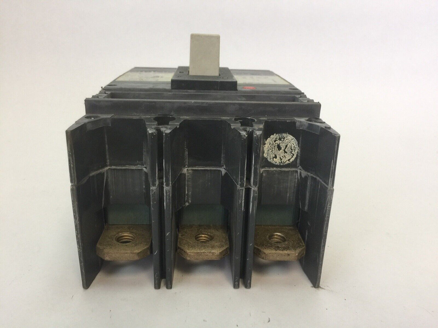 GE SGDA36AN0600 CIRCUIT BREAKER 600VAC 600A 3P SPECTRA RMS SGDA36A00060 TRIP