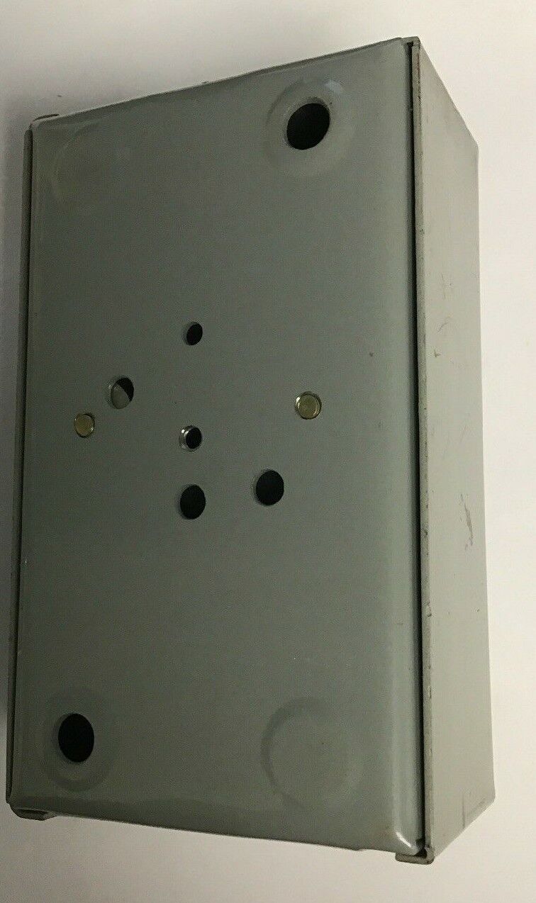 GE CR2943AA101M STANDARD-DUTY STATION 600V 3POS SELECTOR SWITCH NEMA 1 ENCLOSURE