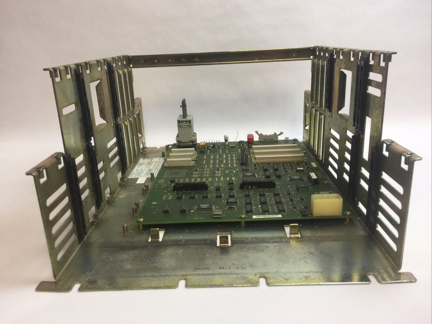 ALLEN BRADLEY 8520-PX-ENC3-GEXE2-G7S CIRCUIT BOARD AND RACK 9/SERIES CNC 115/230