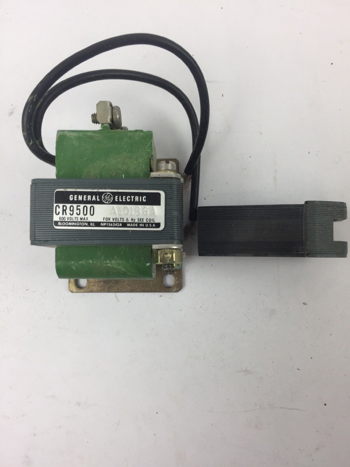 GE CR9500A101B6A SOLENOID 115V 50HZ PULL TYPE RIGHT MTG