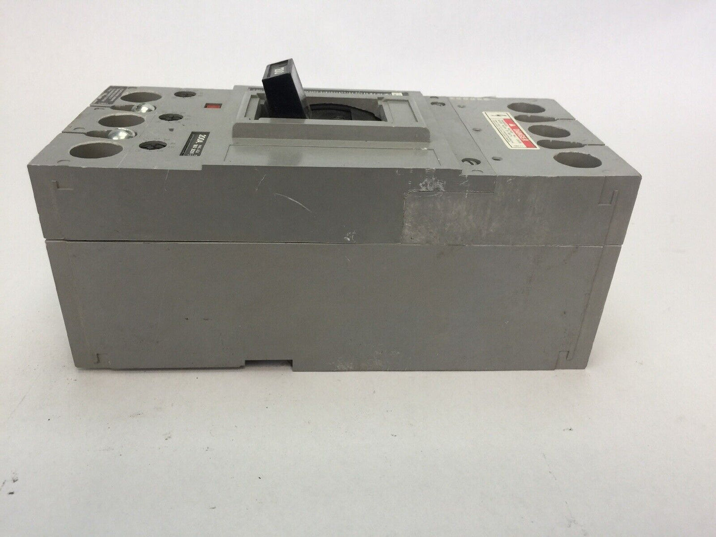 ITE HF63F250 CIRCUIT BREAKER 600 VAC 3 POLE 200 AMP TRIP MAG ADJ