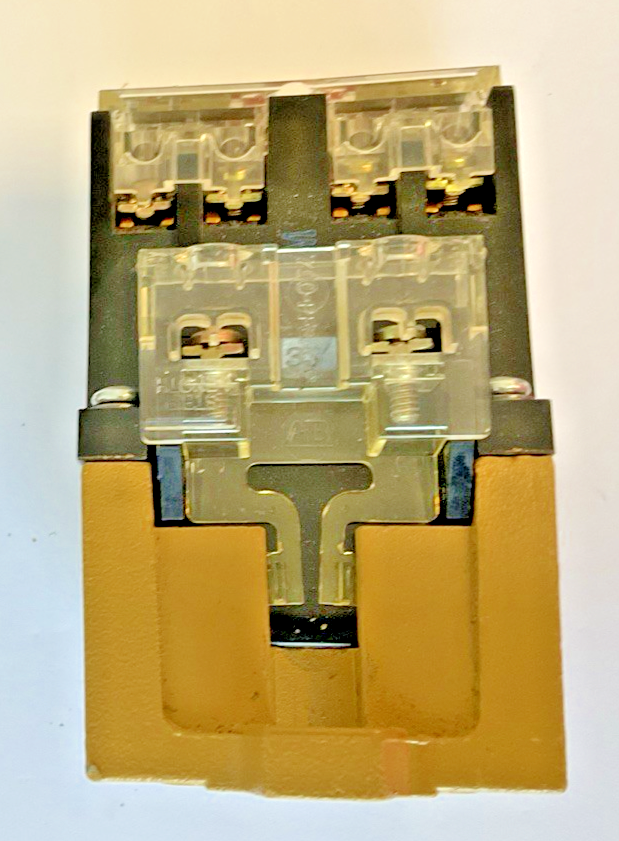 ALLEN BRADLEY 700-PK400A1 AC RELAY SER.D 10A 600VAC