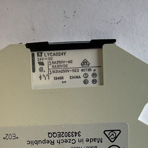 SIEMENS 3TX7014-1AM00 RELAY 24VDC 0.5W 230V 3A ***LOTOF3***