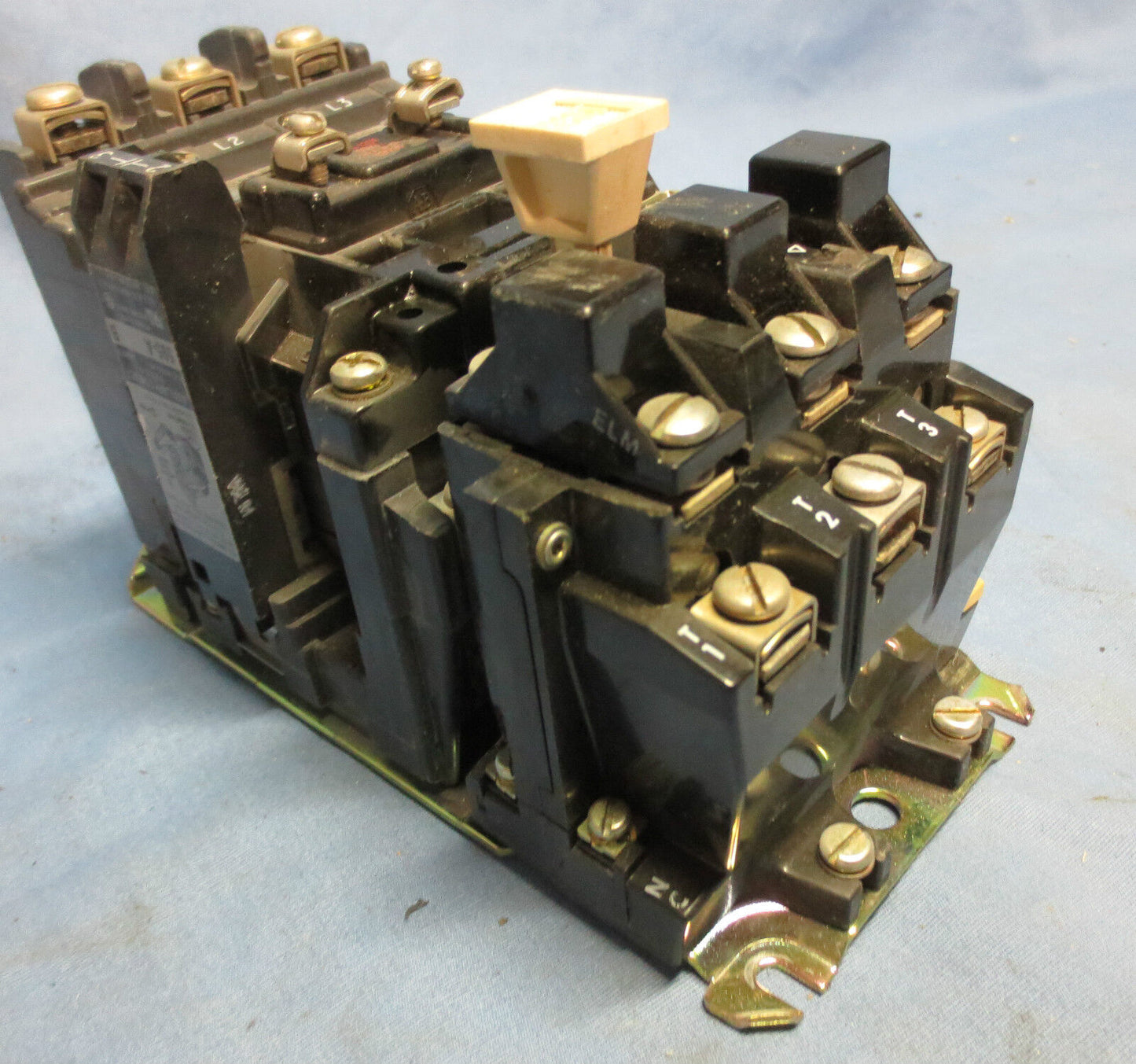 ALLEN-BRADLEY 509-AOD STARTER Ser B w/ W44 HEATERS, CB236 COIL, 595-A AUX CONT