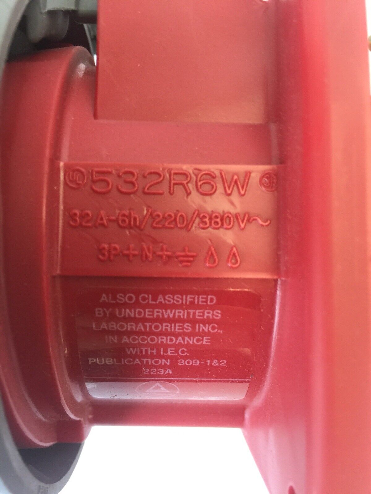 HUBBELL 532R6W PIN & SLEEVE WATERTIGHT RECEPTACLE 32A 220/380VAC 240/415VAC 4P