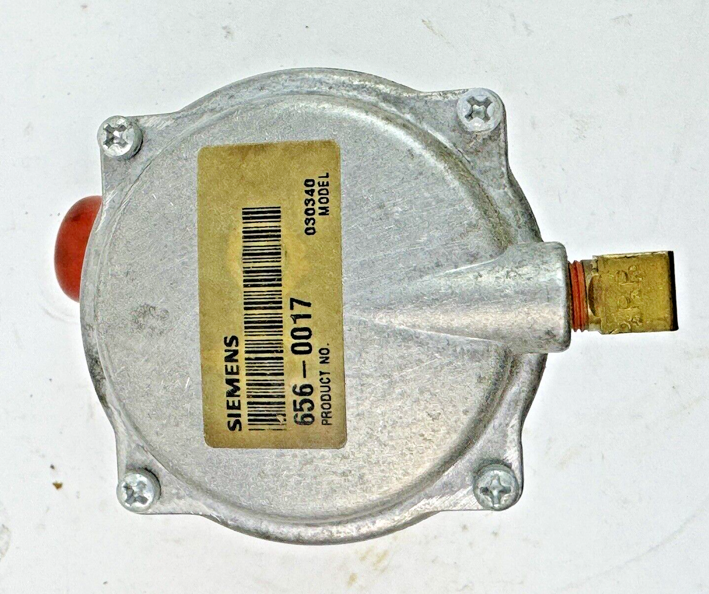 SIEMENS - 656-0017 - 2-WAY NO ANGLE UNION VALVE - 1/2" NPT, 2.1 cv, 3-8 PSI