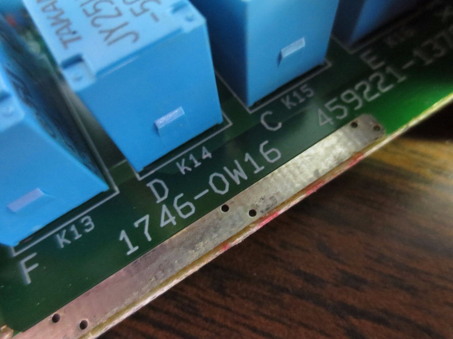 ALLEN-BRADLEY 1746-OW16, Ser. C - SLC500 OUTPUT MODULE - OCTAL - EXCELLENT