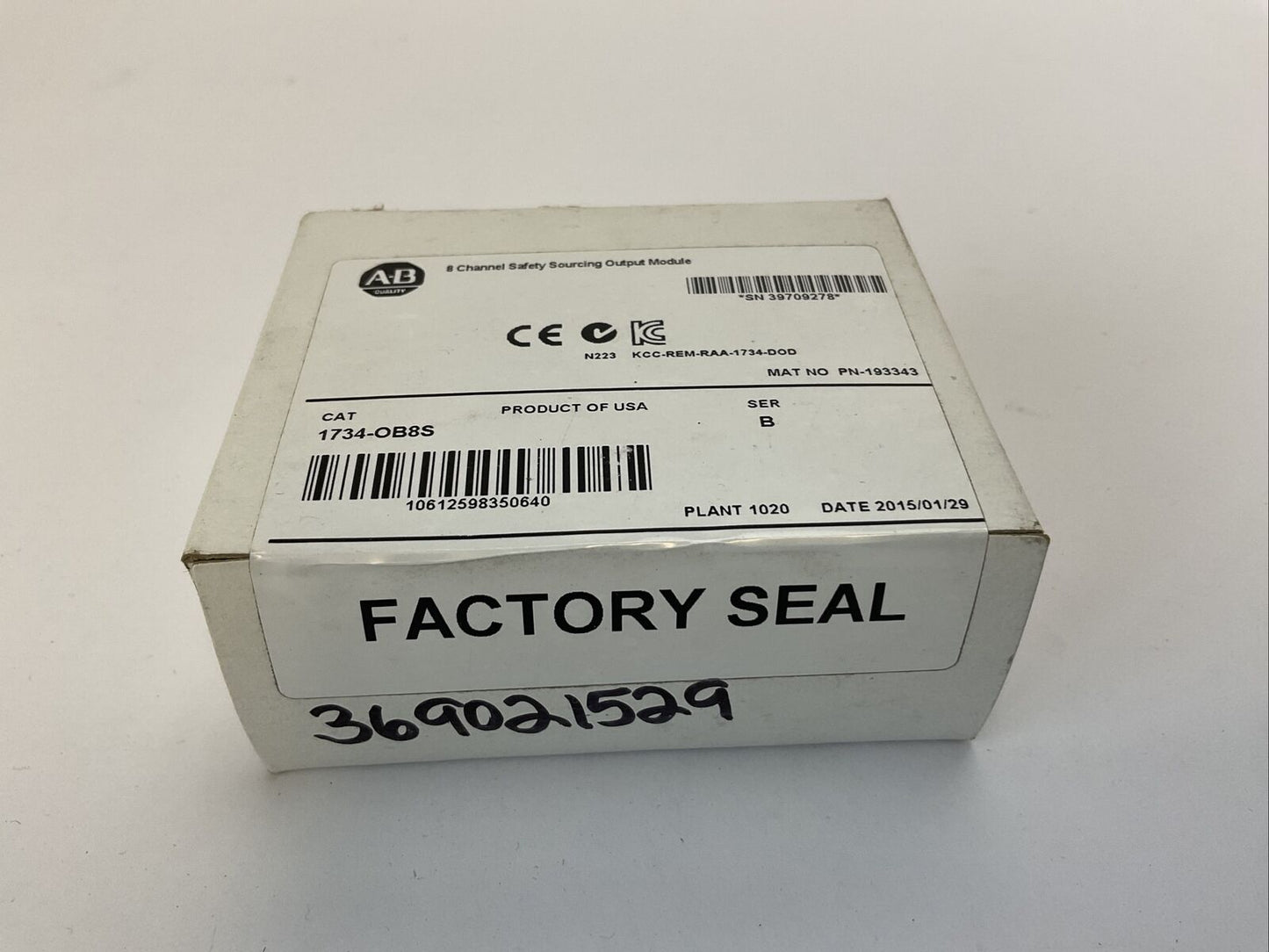 ALLEN BRADLEY 1734-OB8S SER B 8 CHANNEL SAFETY SOURCING OUTPUT MODULE