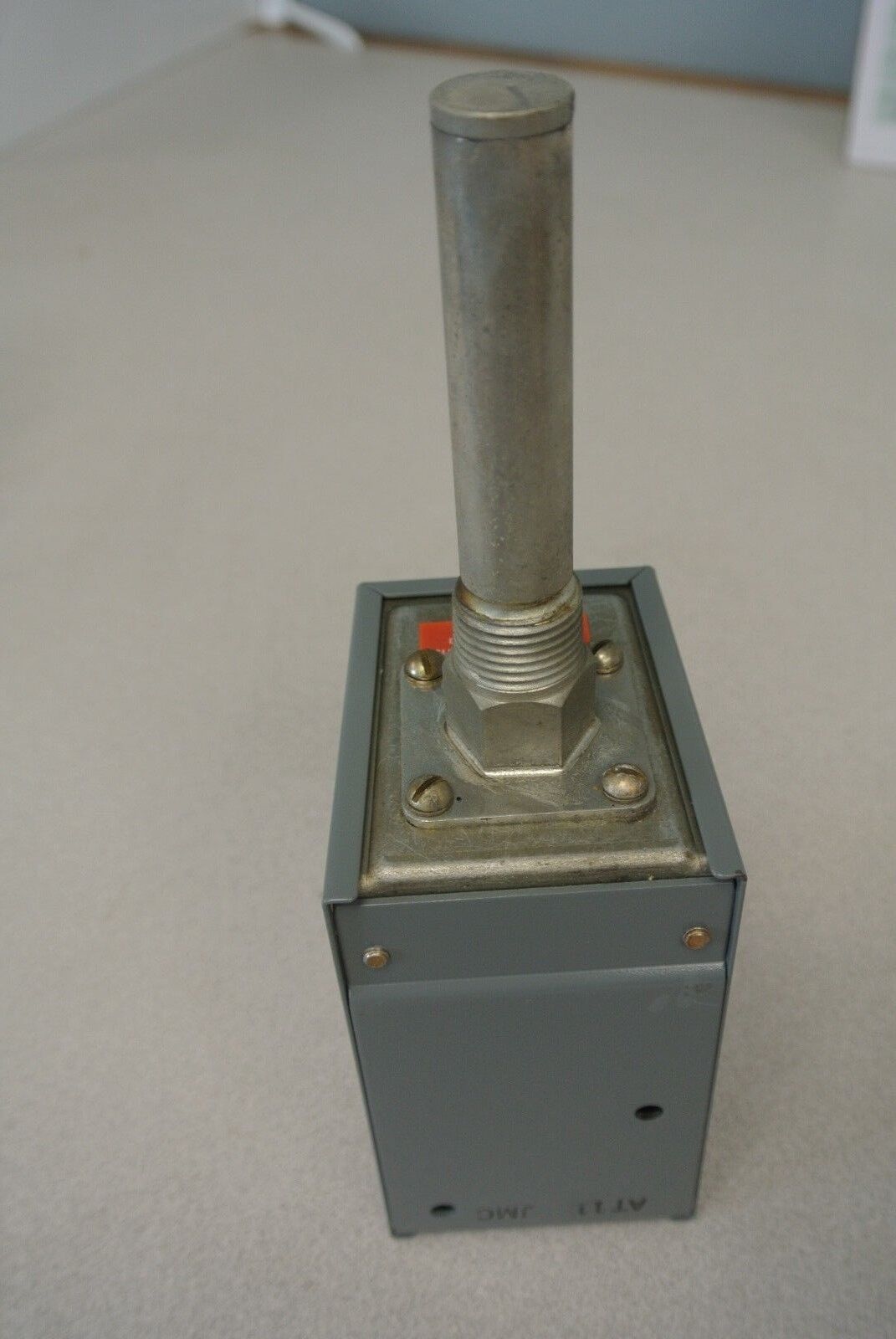 ALLEN-BRADLEY 837-AT11-JMC TEMPERATURE SWITCH / 90-200° F / NEW SURPLUS