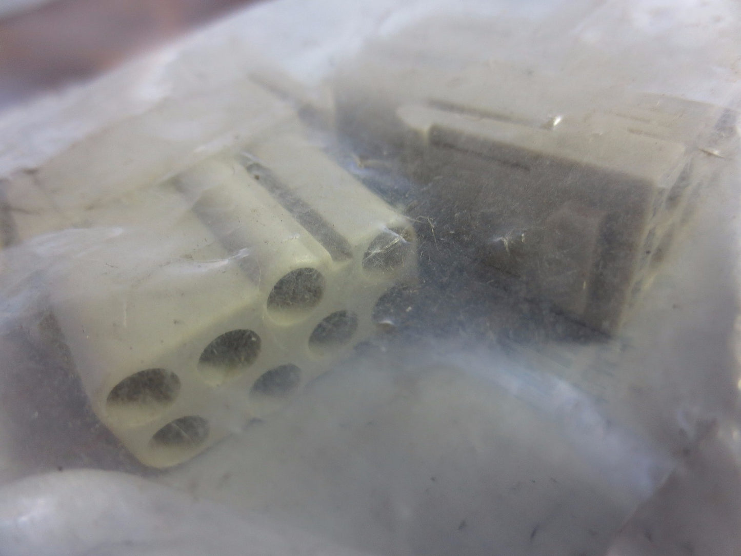 HARTING 09140083101 HAN 8 MOD BU-C RECEPTACLE - NEW SURPLUS - BAG of 2