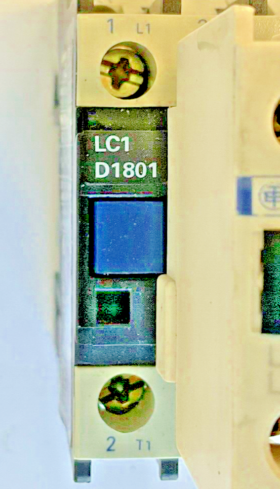 TELEMECANIQUE SQUARE D LC1D1801, LADN11, LA4DA1E CONTACTOR LC3D320B70SB261