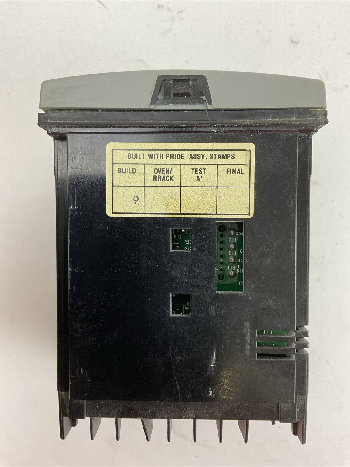HONEYWELL DC2500-CE-1A00-200-00000-E0-0 UNIVERSAL DIGITAL CONTROLLER 90-250VAC