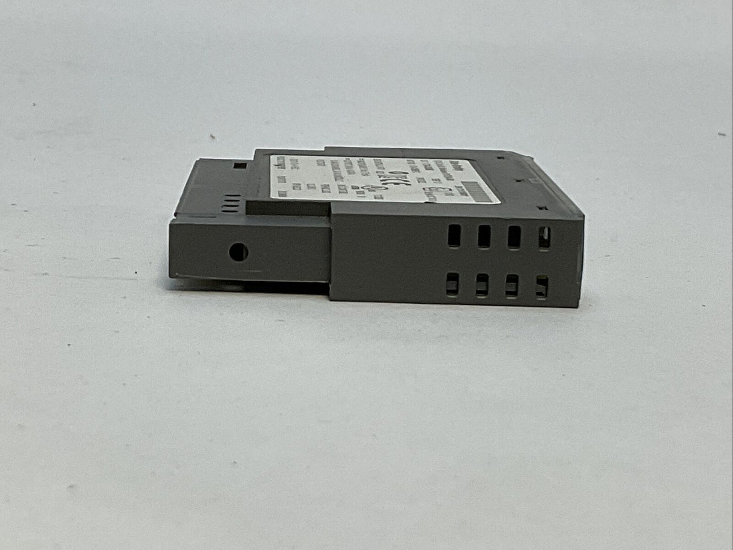 ALLEN BRADLEY 1734-OB8E OUTPUT MODULE SER C FW 3.022