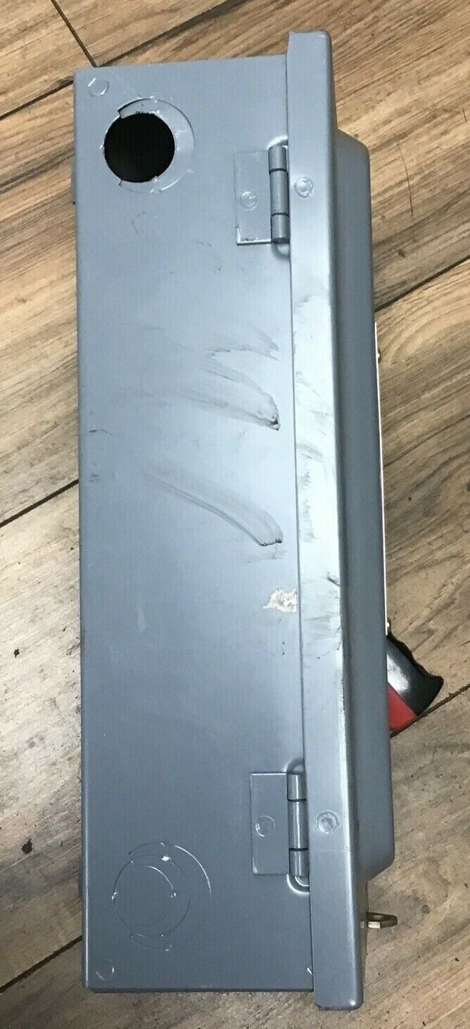 SQUARE D HU361 SAFETY SWITCH SER.F05 30A TYPE1 ENCLOSURE NON FUSIBLE 600VAC/VDC