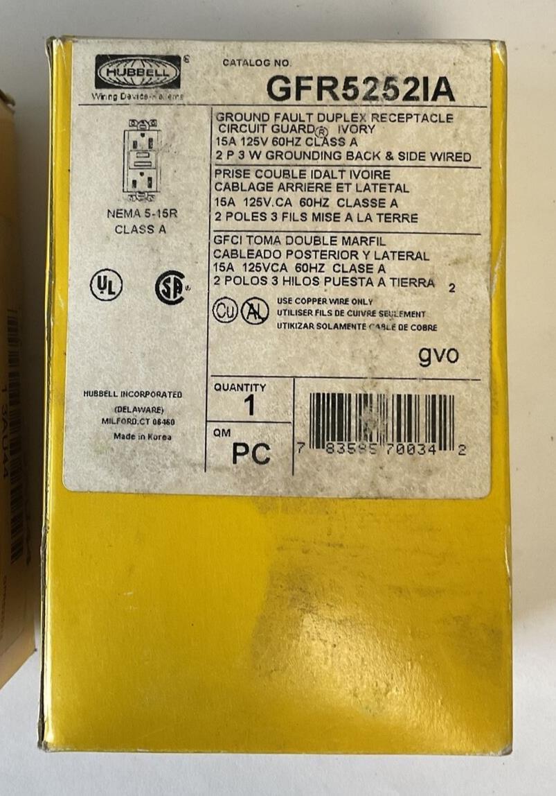 HUBBELL GFR5252IA DUPLEX RECEPTACLE 15A 125V 2POLE 3WIRE ***LOTOF2***