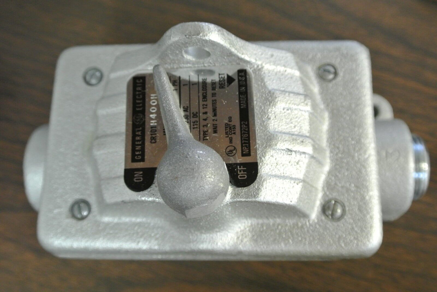 GE CR101H400H MANUAL MOTOR STARTER - SINGLE SPEED - 1HP, 115/230V - NEW SURPLUS