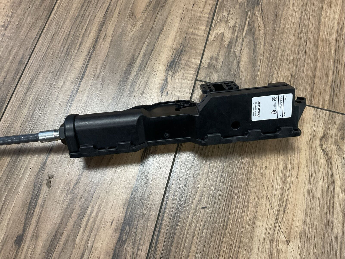 ALLEN BRADLEY 140G-G-FCX03 SER FLEX CABLE OPERATOR MECHANISM