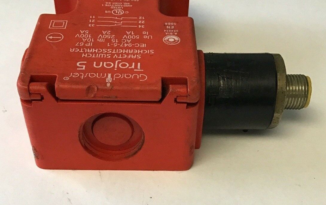 ALLEN BRADLEY 440K-T11202 SER. A GUARDMASTER TROJAN 5 SAFETY SWITCH