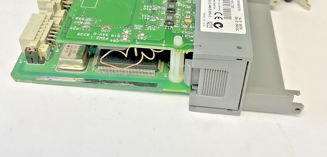 ALLEN BRADLEY 1747-L542 SER.C PREC.REV.7 PROCESSOR UNIT SER.D 24VDC*NOCOVERDOOR*