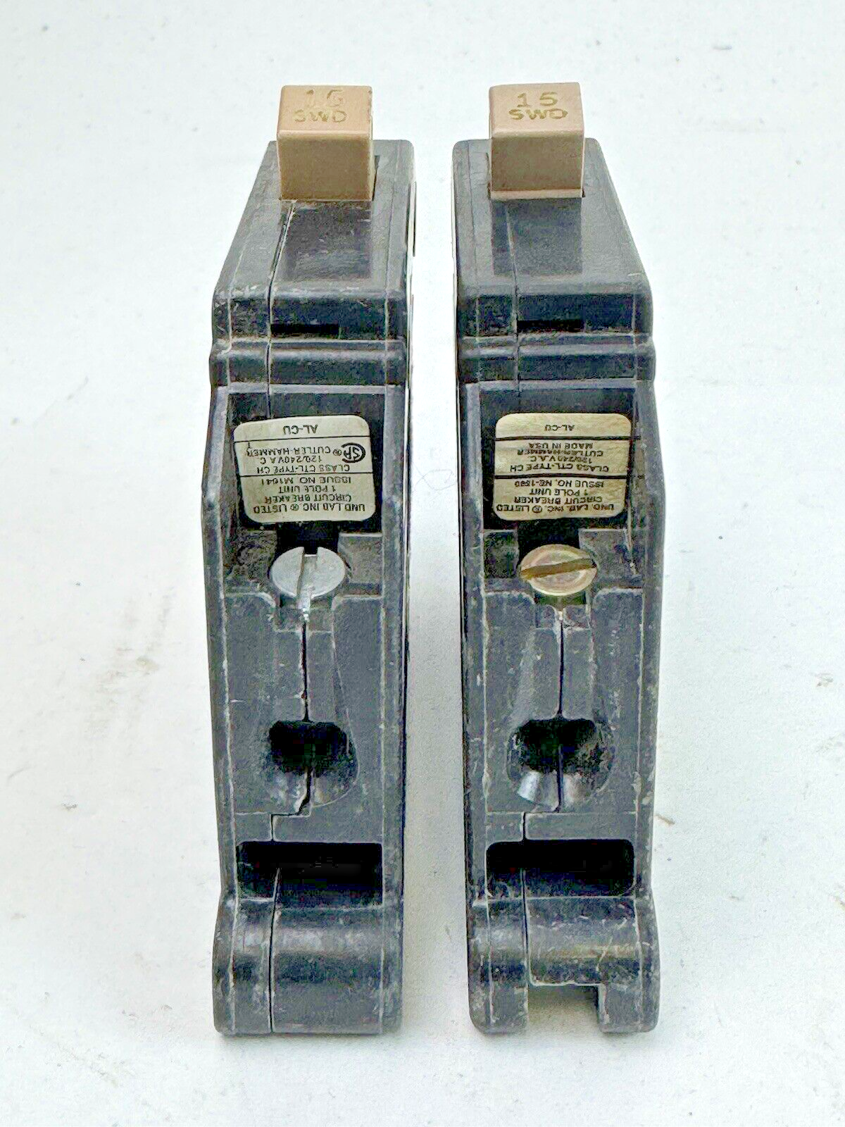 CUTLER-HAMMER **LOT OF 2** - CH115SWD - CIRCUIT BREAKERS - 1 POLE, 15 A, 240 VAC