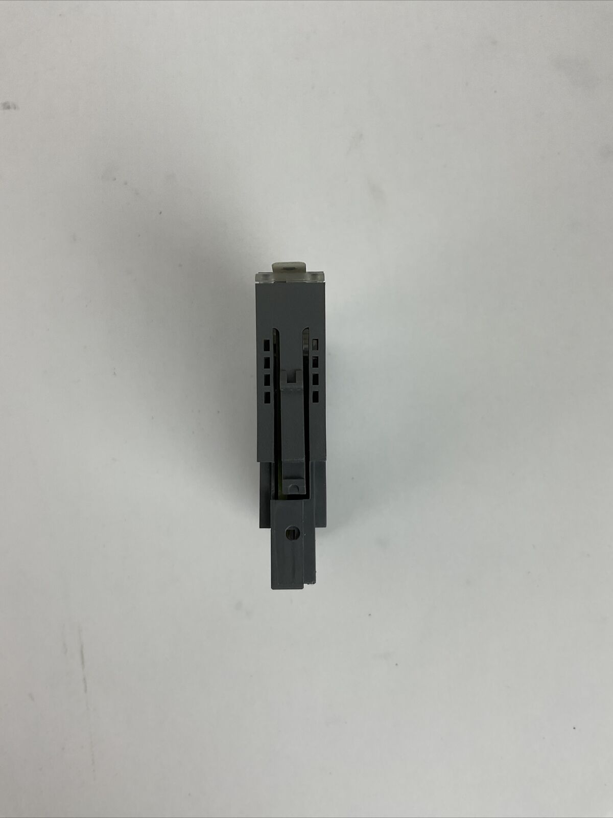ALLEN BRADLEY 1734-OB8 SER C FW 3.022 OUTPUT MODULE