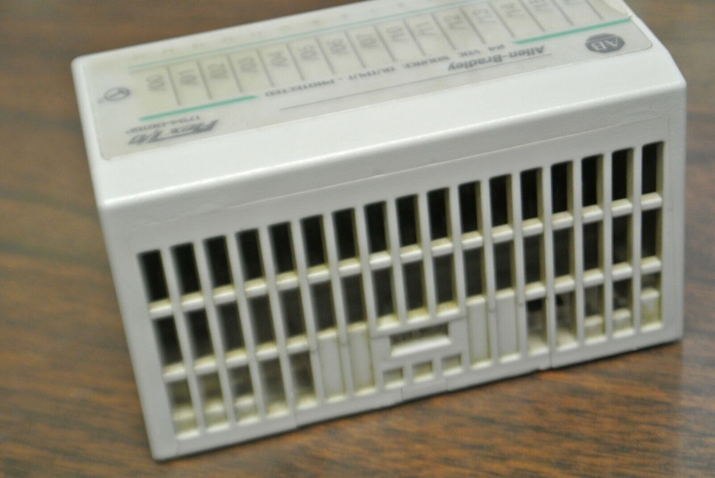 ALLEN-BRADLEY 1794-OB16P FLEX I/O 24VDC SOURCE OUTPUT MODULE / PROTECTED