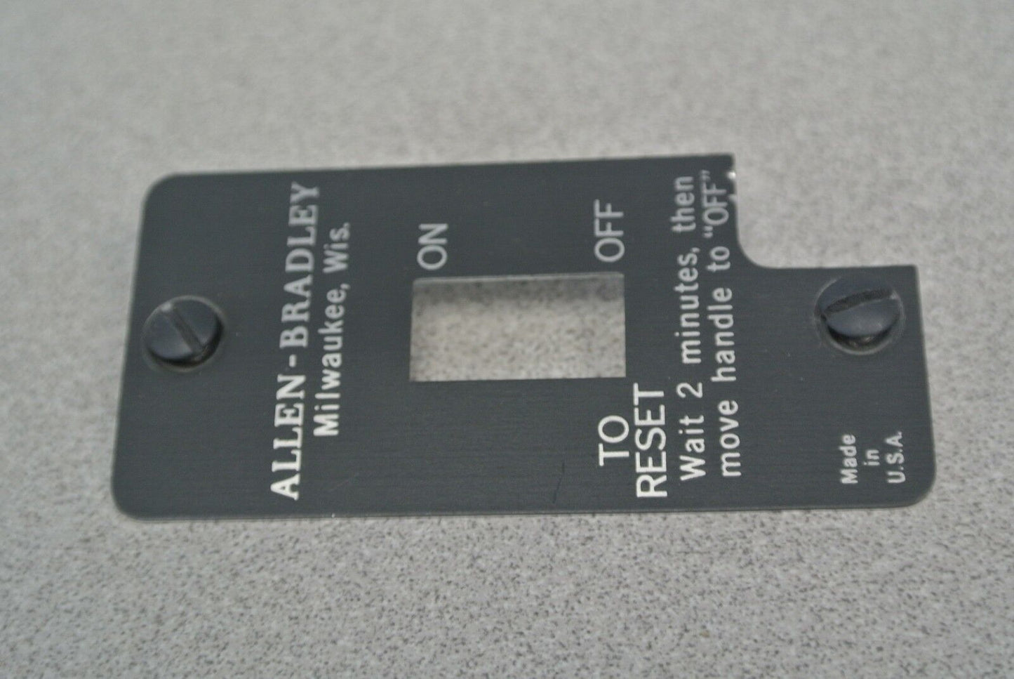 ALLEN-BRADLEY 600-TKX216 / MANUAL MOTOR STARTING SWITCH, TOGGLE / NEW SURPLUS
