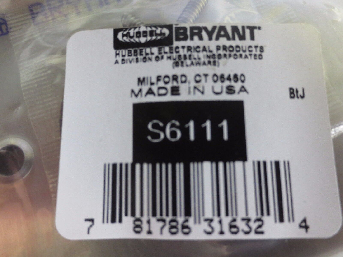 BRYANT S6111 STAINLESS STEEL COVER PLATE, SINGLE RECEPTACLE - NEW SURPLUS