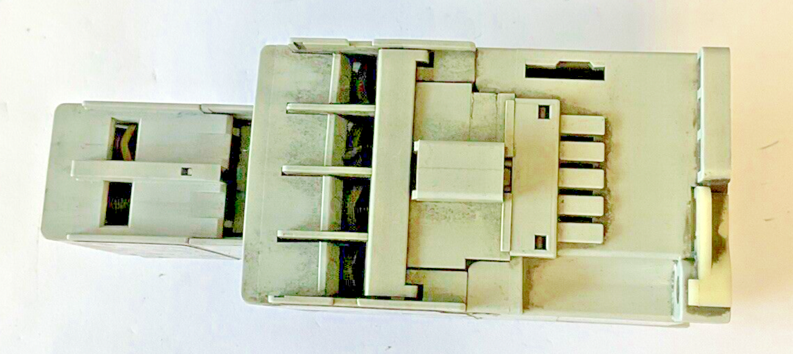 ALLEN BRADLEY 100-C09*10 CONTACTOR SER.A W/100-F AUX CONTACT SER.A