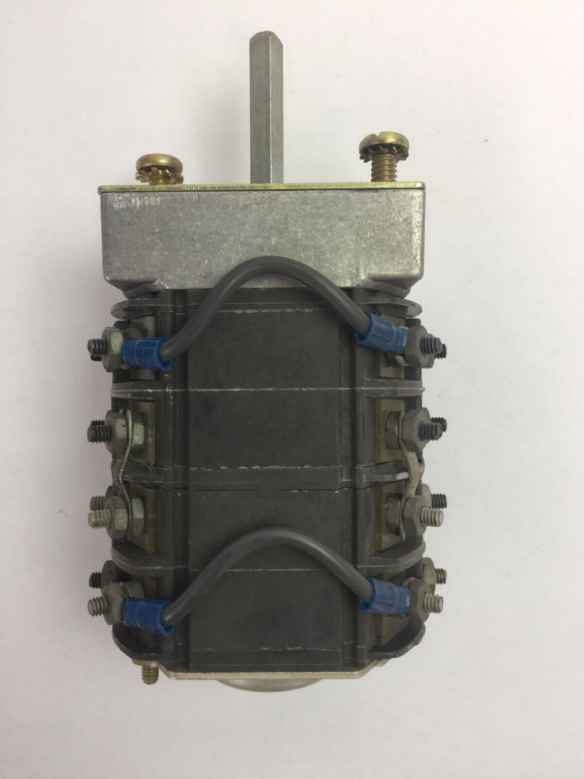 WESTINGHOUSE 658A615G02 TYPE W2 SWITCH 600V 20A ROTARY SWITCH MISSING HANDLE