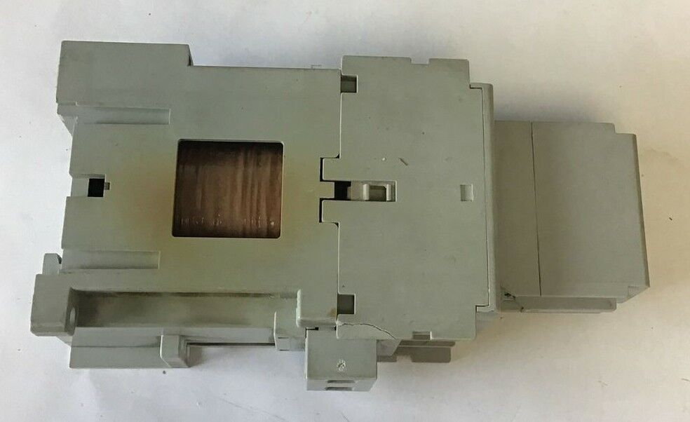 ALLEN BRADLEY 700-CF400Z* SER.A CONTACTOR W/ 100-F SER.A AUX CONTACT