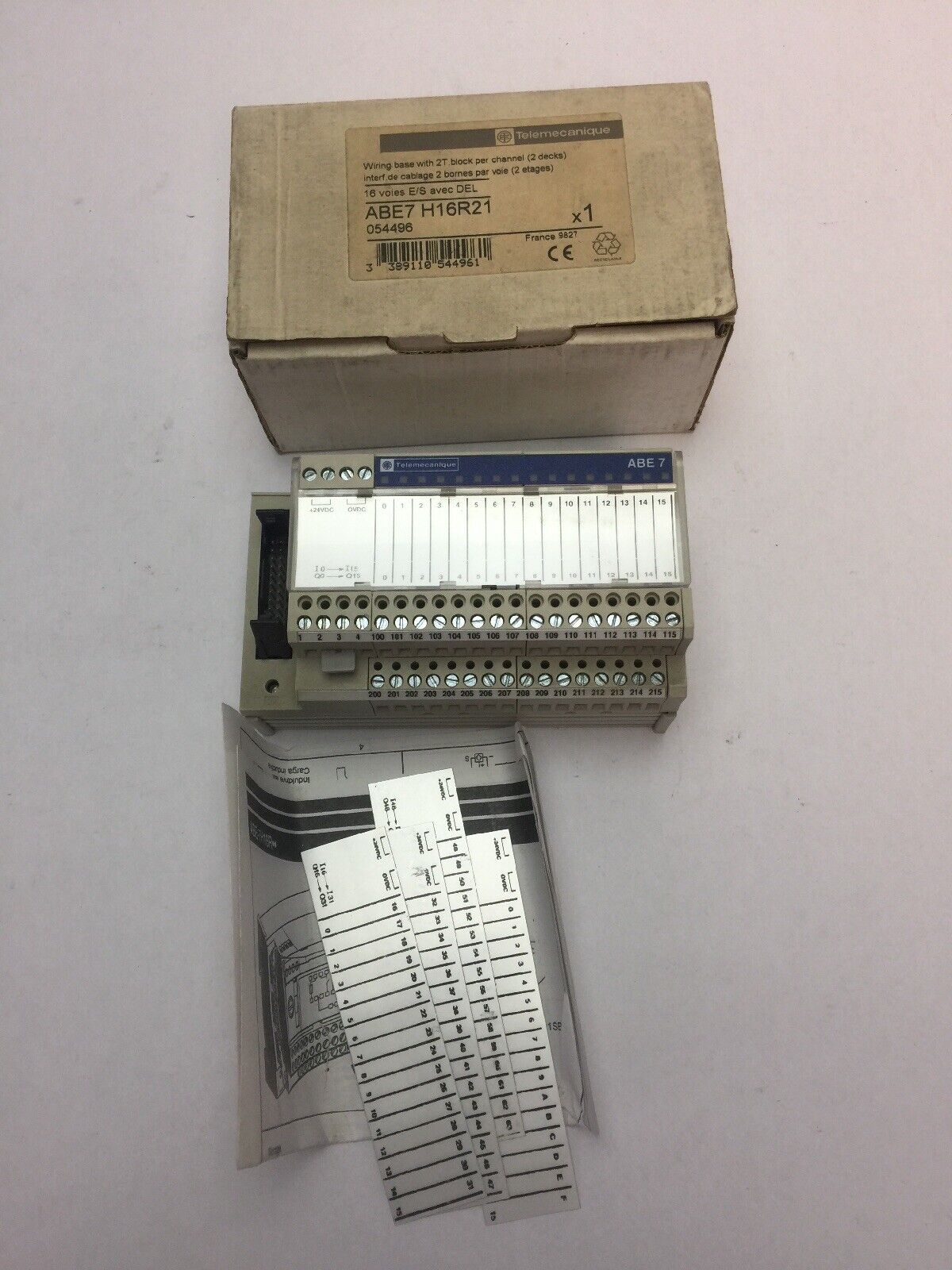 TELEMECANIQUE ABE7 H16R21 WIRING BASE W/2T. BLOCK PER CHANNEL (2 DECKS) 30VDC