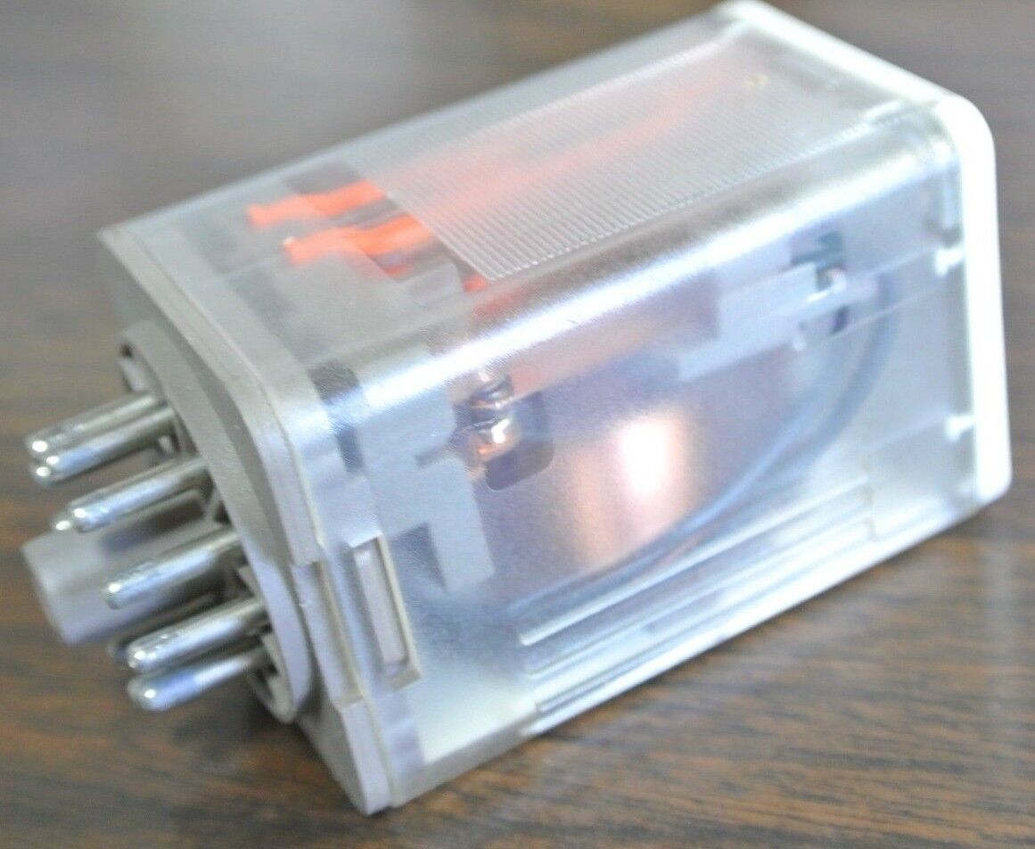 ALLEN-BRADLEY 700-HA33A2 Ser. B - GENERAL PURPOSE RELAY - 240VAC - NEW SURPLUS