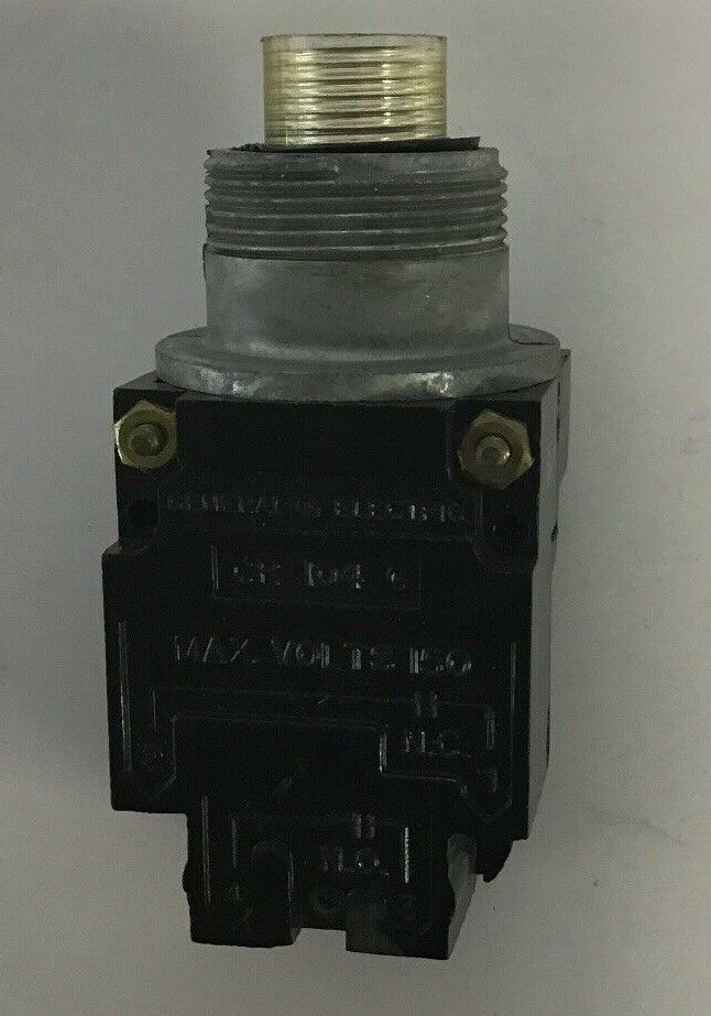 GE CR104A8123 OILTIGHT PUSHBUTTON W/O BUTTON 150V 1NO-1NC