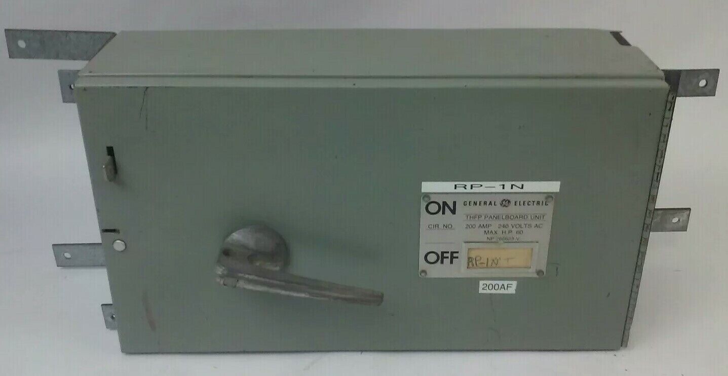 GENERAL ELECTRIC THFP324 FUSIBLE PANELBOARD SWITCH 200A 3P 240V 60HP W/ HARDWARE