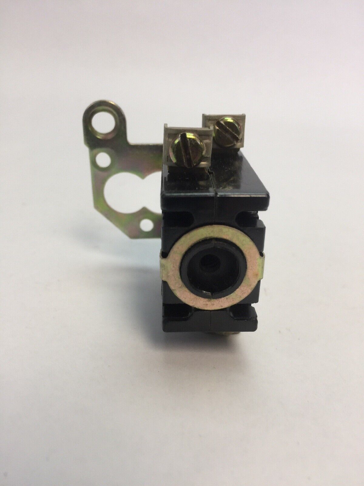 GE CR2940U202 HEAVY DUTY OILTIGHT CONTACT BLOCK 600V 1 NO 1 NC CONT