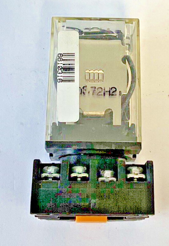 OMRON MK2PN-S RELAY 10A W/YOUNG NDS 8 BASE 300V 10A** LOTOF2**