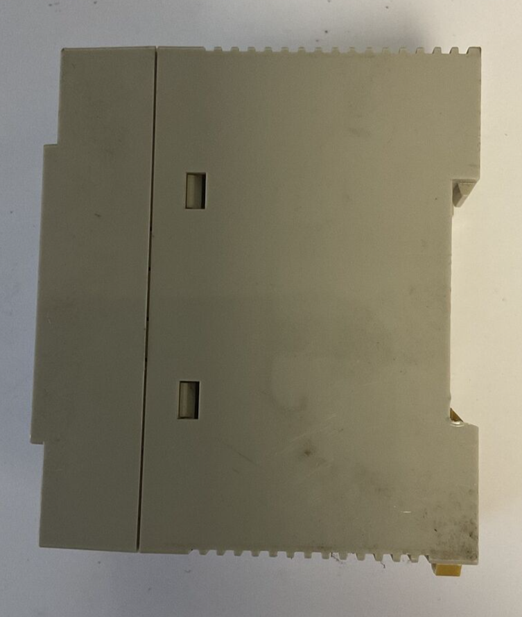 OMRON S82K-00705 POWER SUPPLY 240VAC 0.25A 50/60HZ 5VDC 1.5A