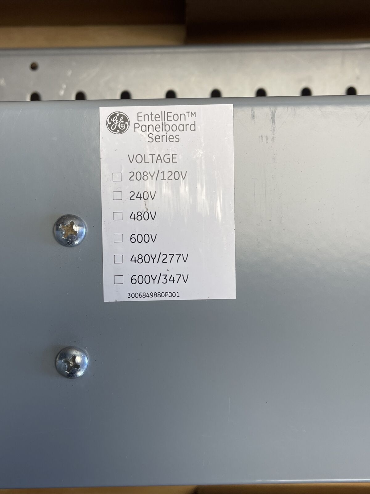 GE ENT2404BL3H2 ENTELLEON PANELBOARD 400A