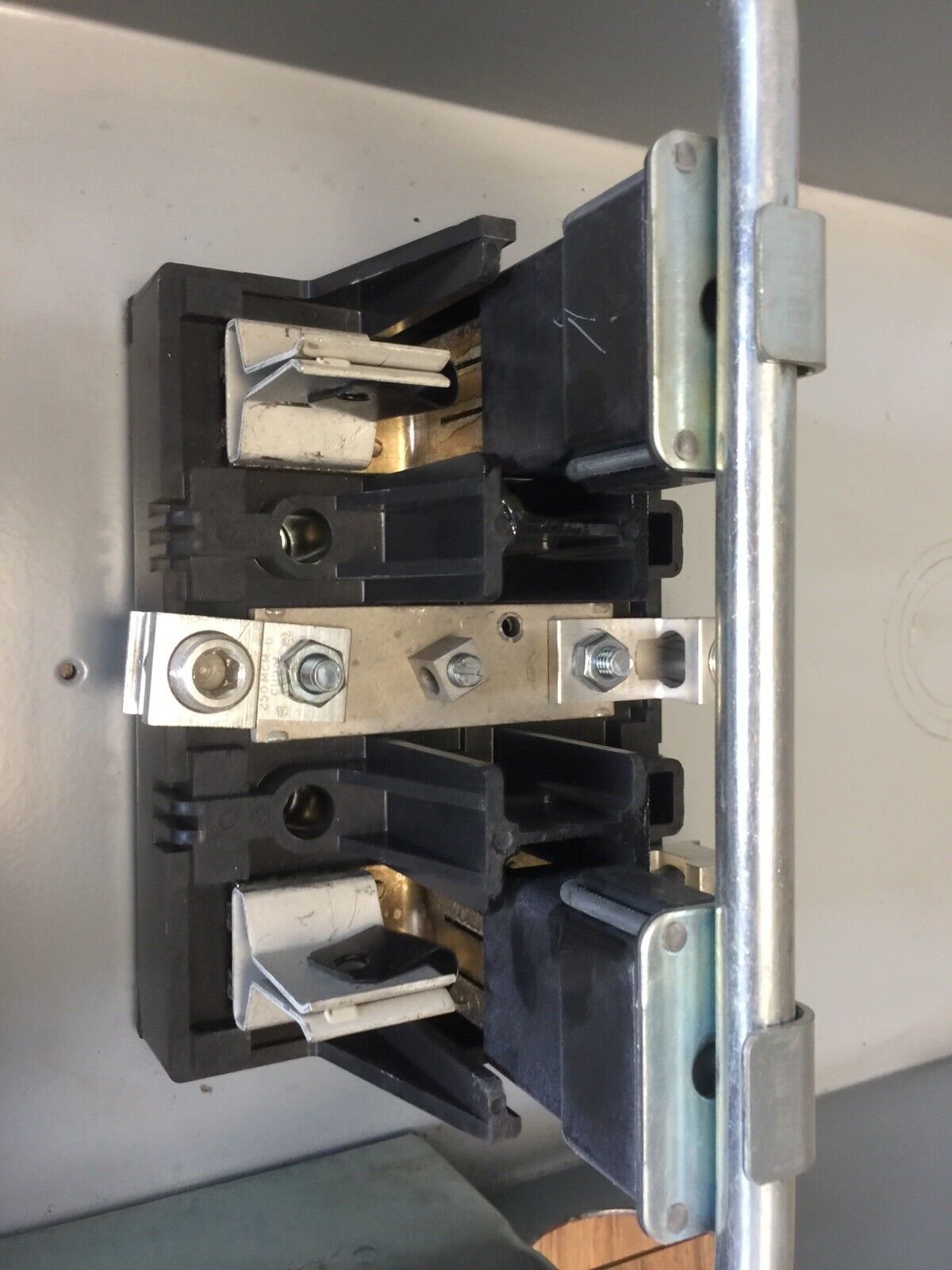 SIEMENS ITE JN324 VACU-BREAK SWITCH WITH CLAMPMATIC CONTACTS SER S 200A 240VAC