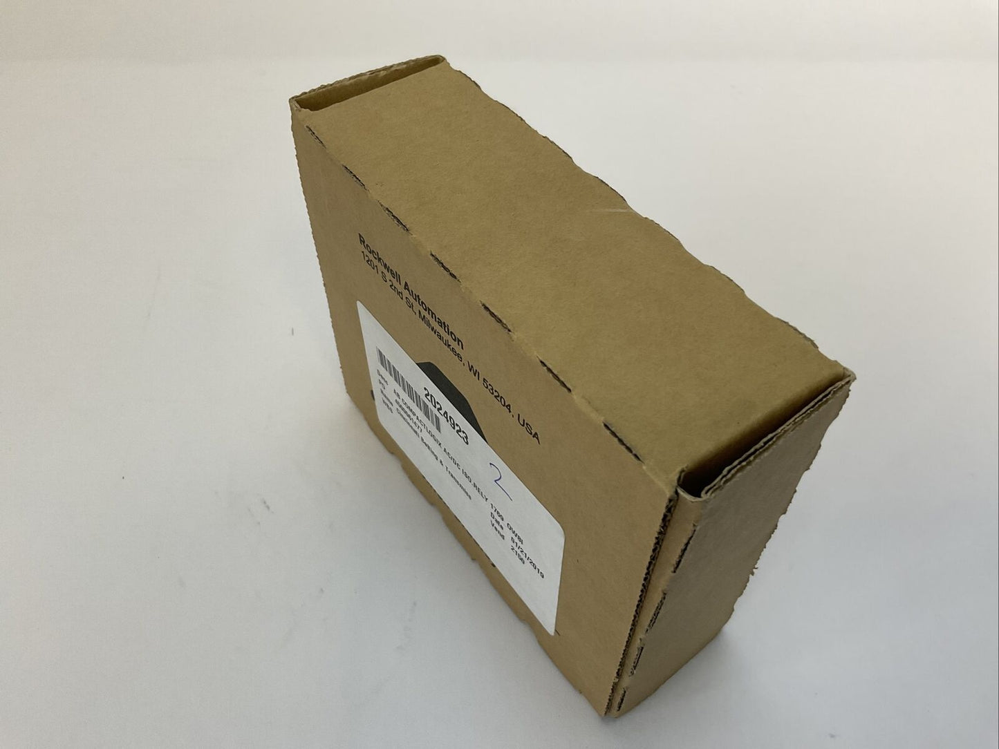 ALLEN BRADLEY 1769-OW8I SER B FW 3.1 DIR/VER 10001246372/02 8PT ISOLATED VAC/VDC
