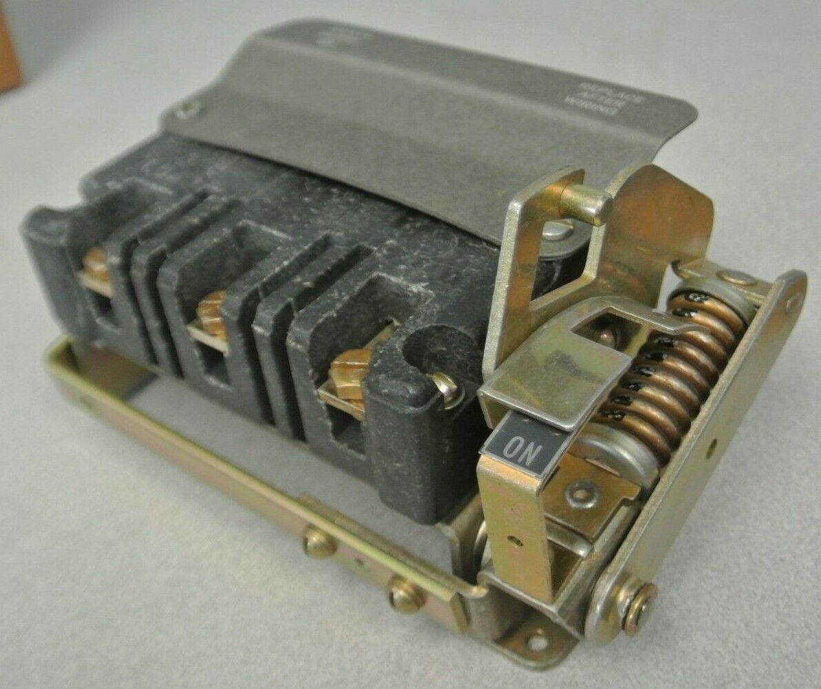 ALLEN-BRADLEY X-68867 SIZE 2 DISCONNECT SWITCH / NEW SURPLUS