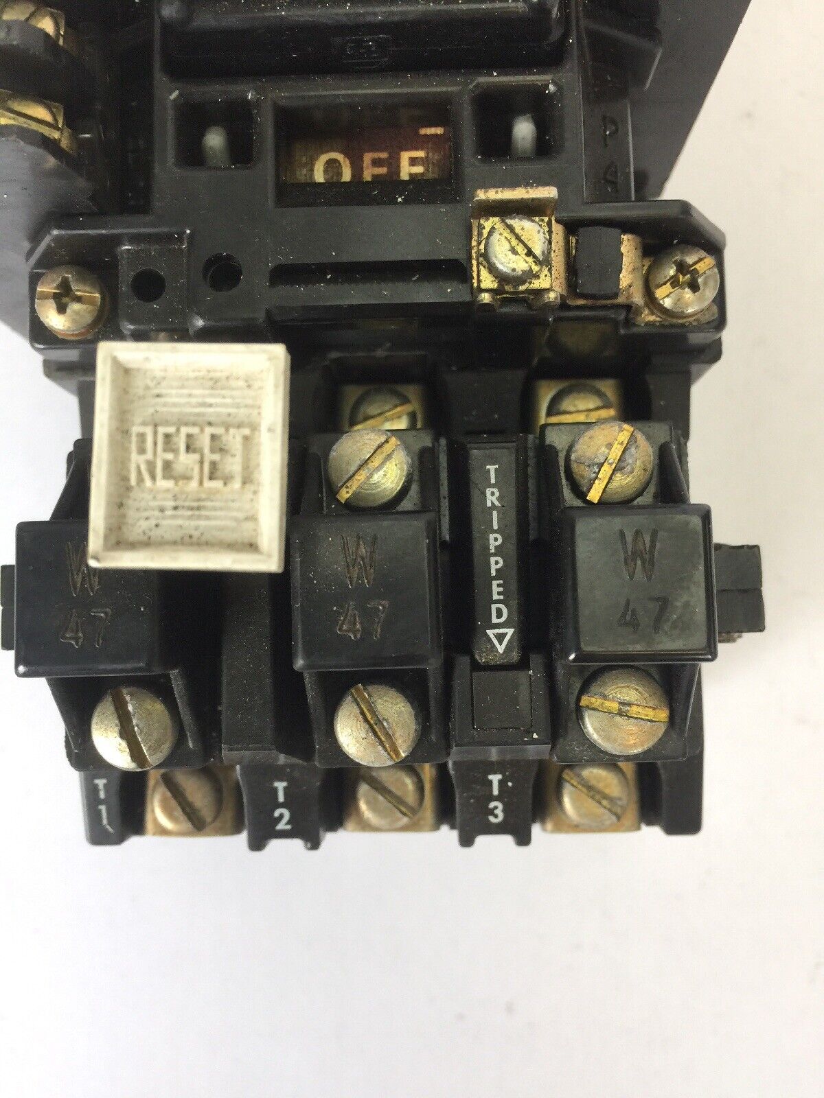 ALLEN BRADLEY 509-B0D SIZE 1 STARTER 600VAC 27AMP 10HP W47 HEATERS 120V COIL