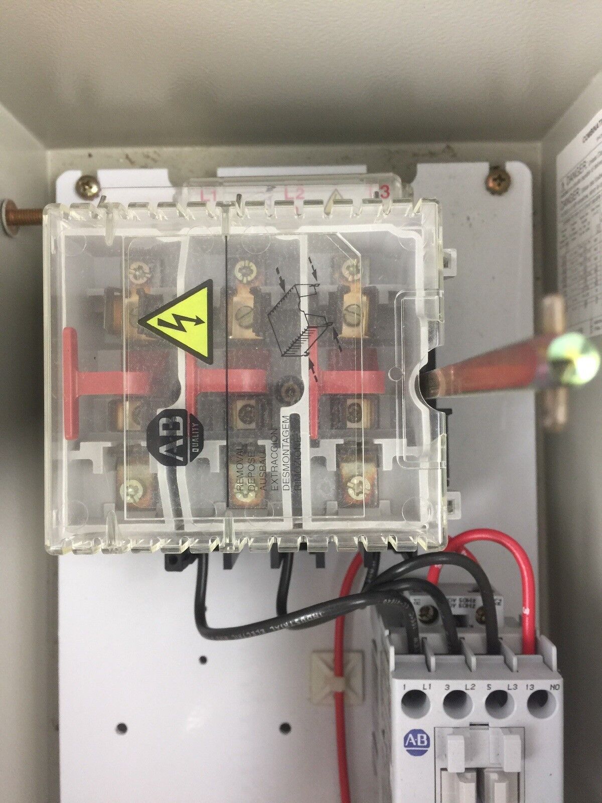 ALLEN BRADLEY 112-C09ABDA1E COMBINATION MOTOR CONTROLLER W/DISCONNECT SWITCH