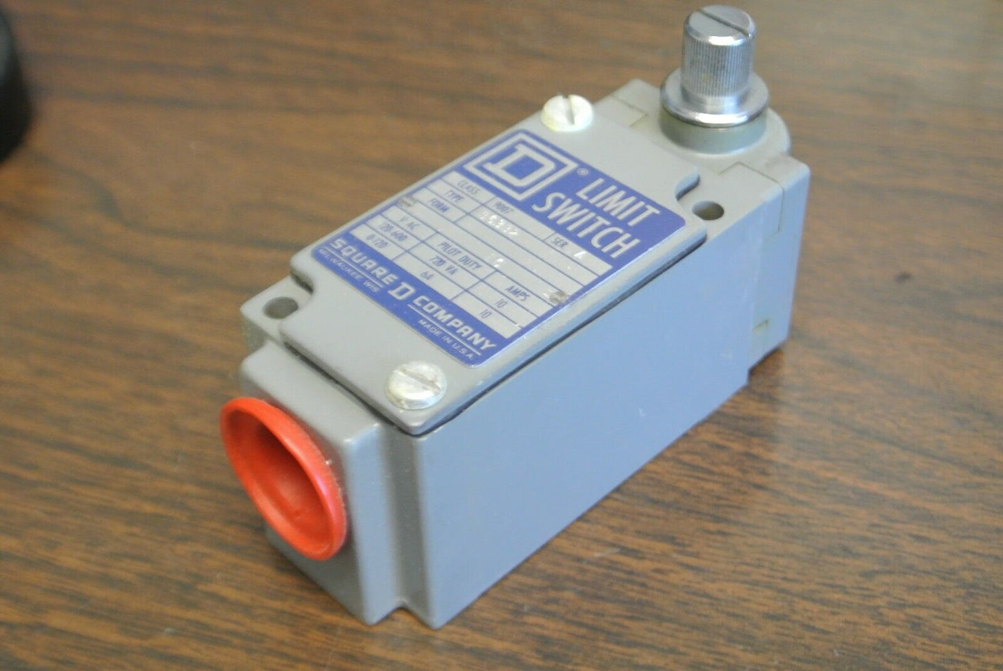 SQUARE D 9007 B63B2 Ser. A LIMIT SWITCH / 0-120 . 120-600VAC / 10A NEW SURPLUS