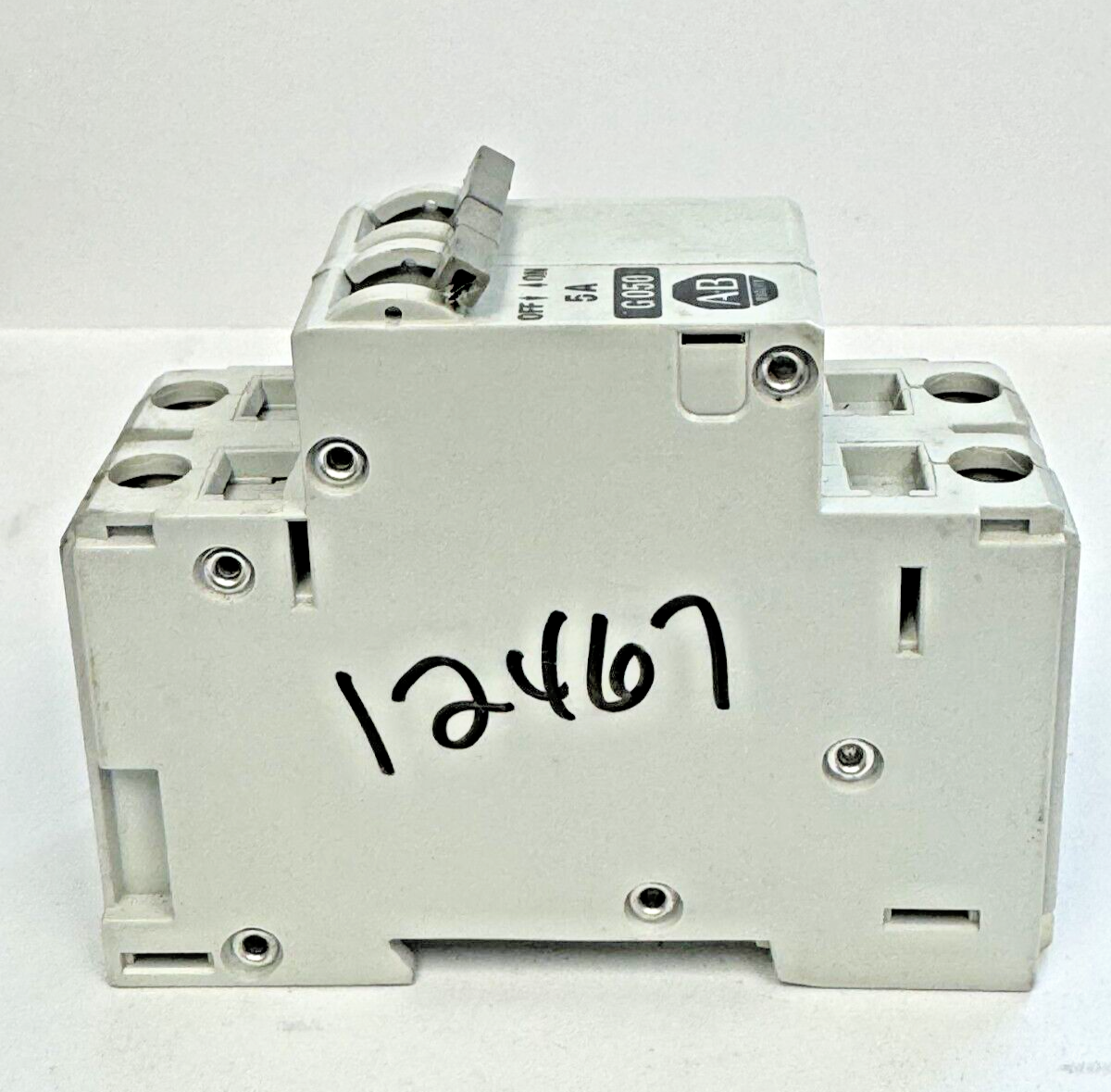 ALLEN-BRADLEY - 1492-CB2-G050 SER. B - MOTOR CONT. - 2P, 5 A, 277 V