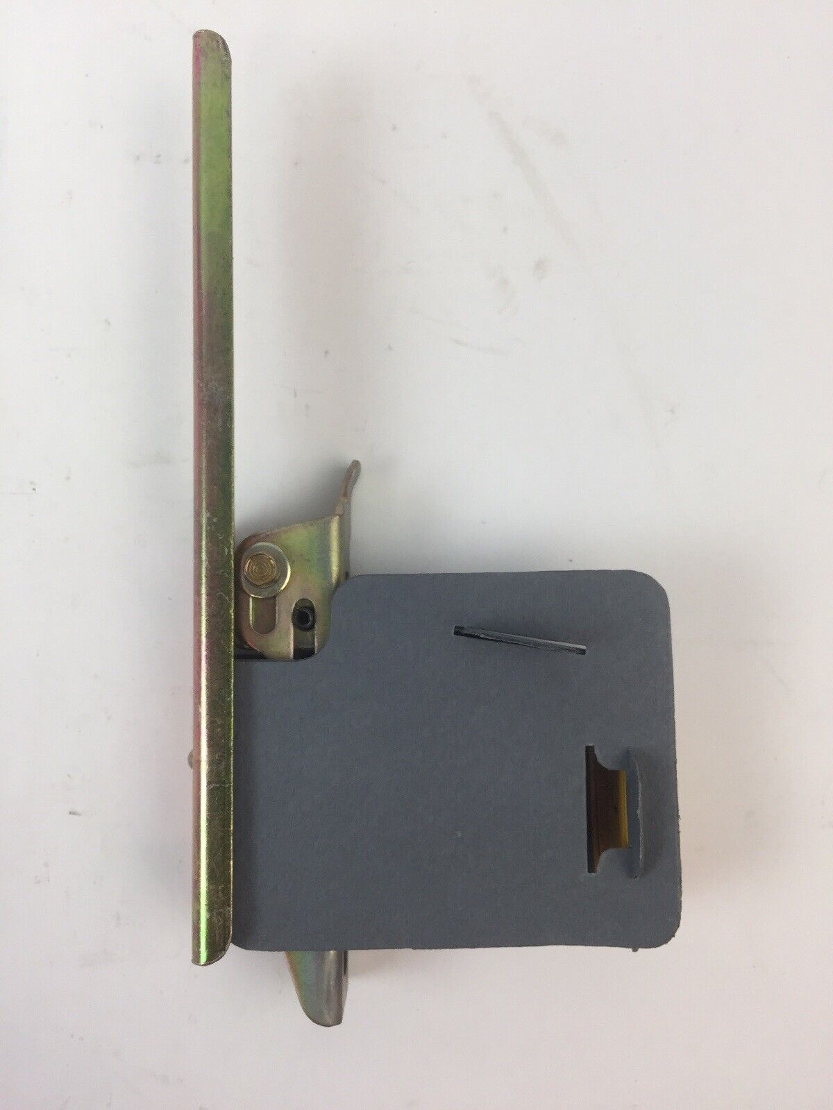 SQUARE D 9999 R-7 ELECTRICAL INTERLOCK FOR 30 & 60 AMP DISCONNECT
