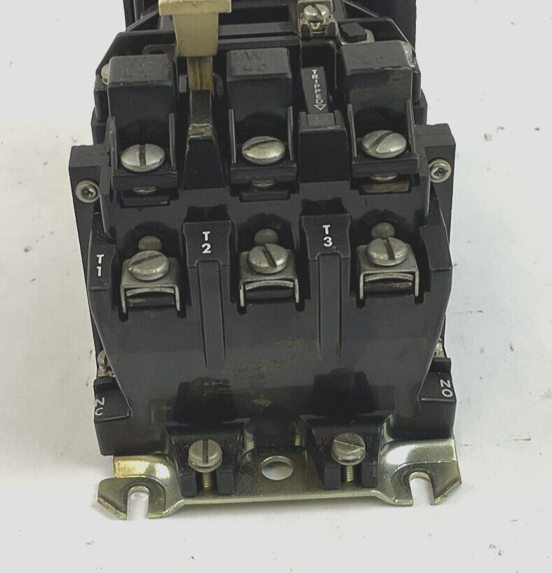 ALLEN BRADLEY 509-BOD-9 STARTER SIZE1 SER.B CB236COIL 595A AUX 10HP W40 HEATER