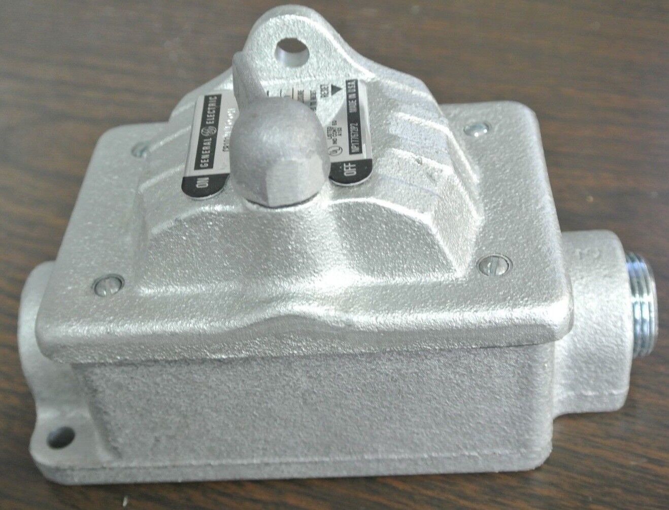 GE CR101H400H MANUAL MOTOR STARTER - SINGLE SPEED - 1HP, 115/230V - NEW SURPLUS