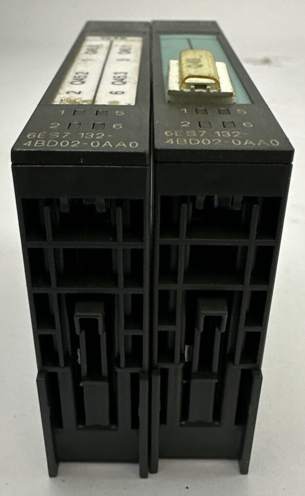 SIEMENS 1P 6ES7 132-4BD02-0AA0 SIMATIC S7 DIGITAL OUTPUT 24VDC 0.5A (LOT OF 2)